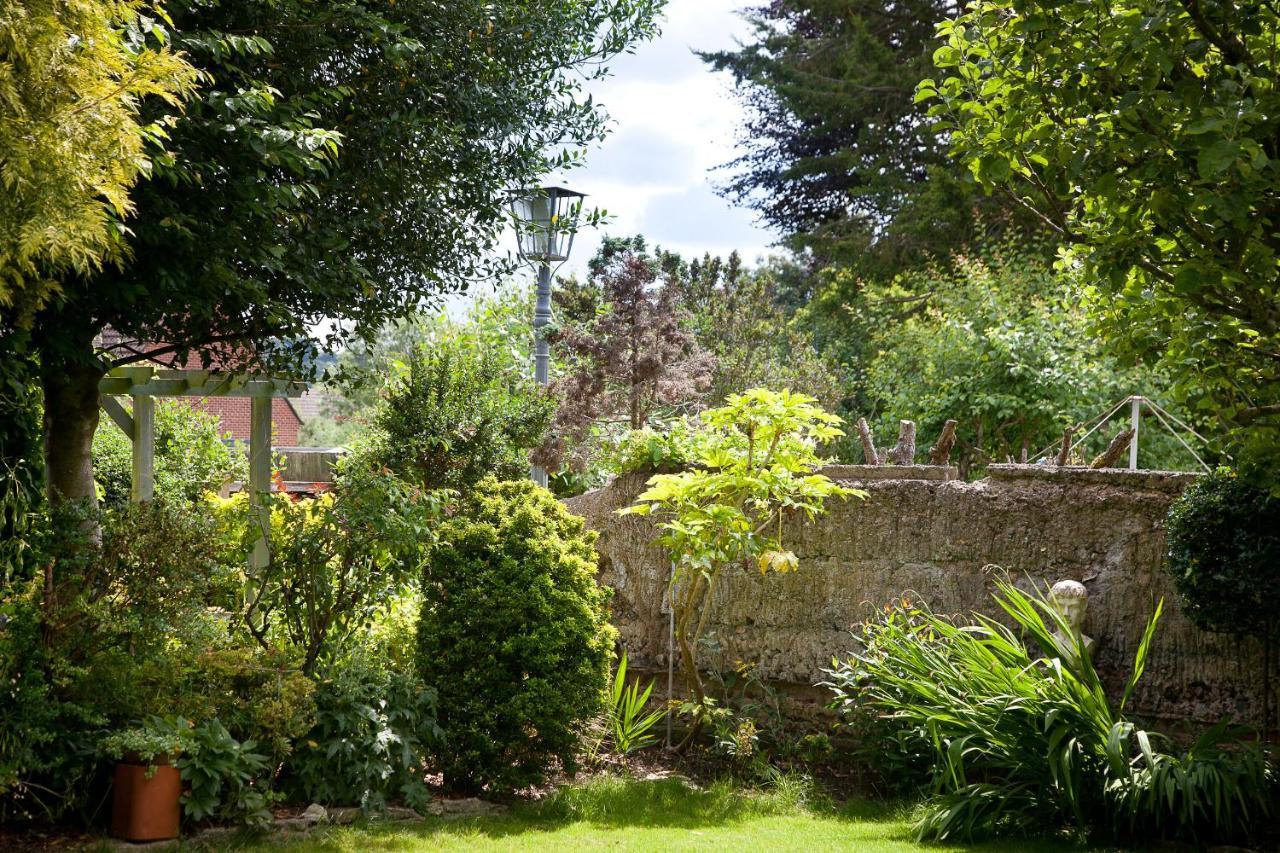 The Old House Guest House Salisbury Exterior photo